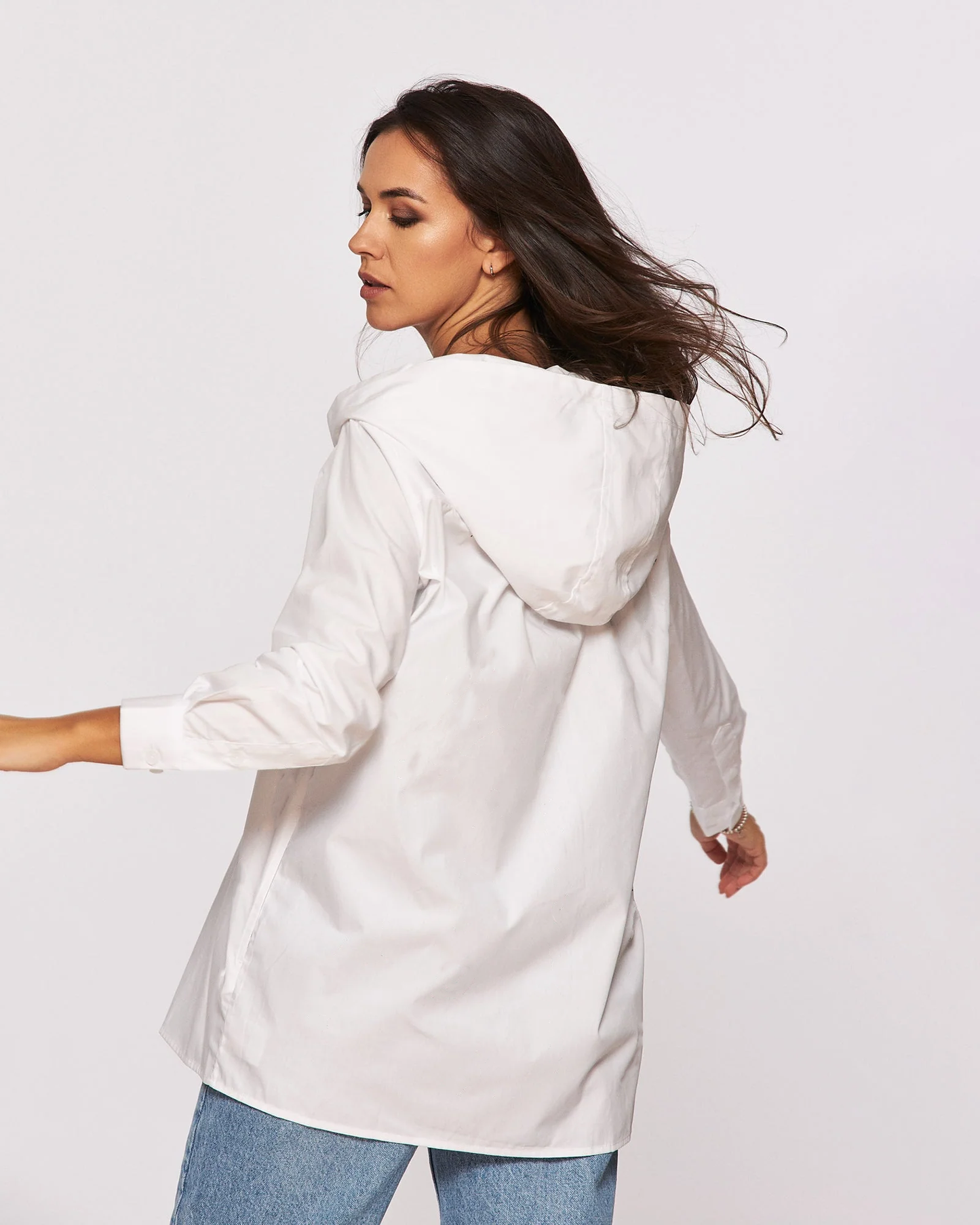 Cămașă cu glugă ”The gaze”