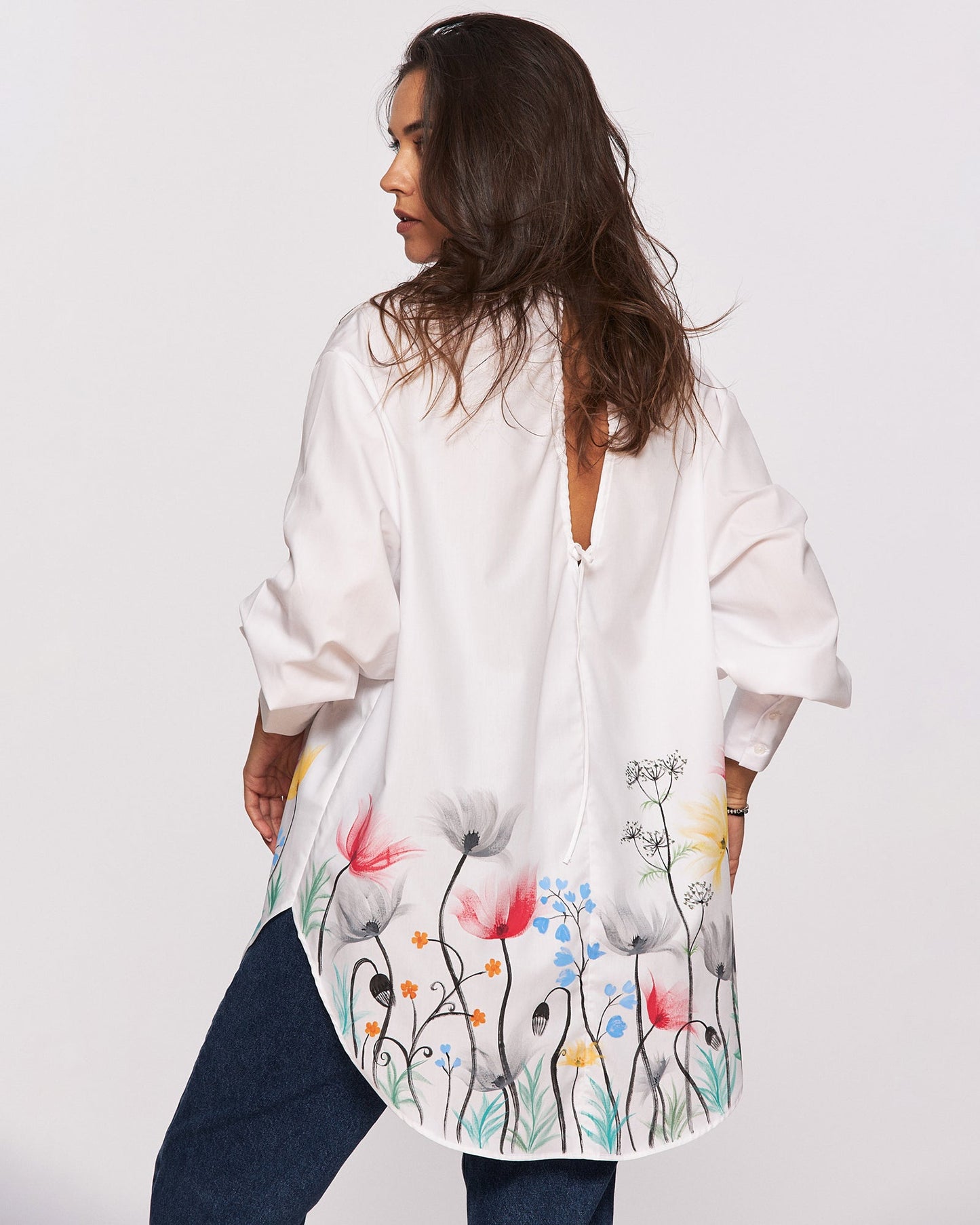 Women's open back shirt "The land of flowers"