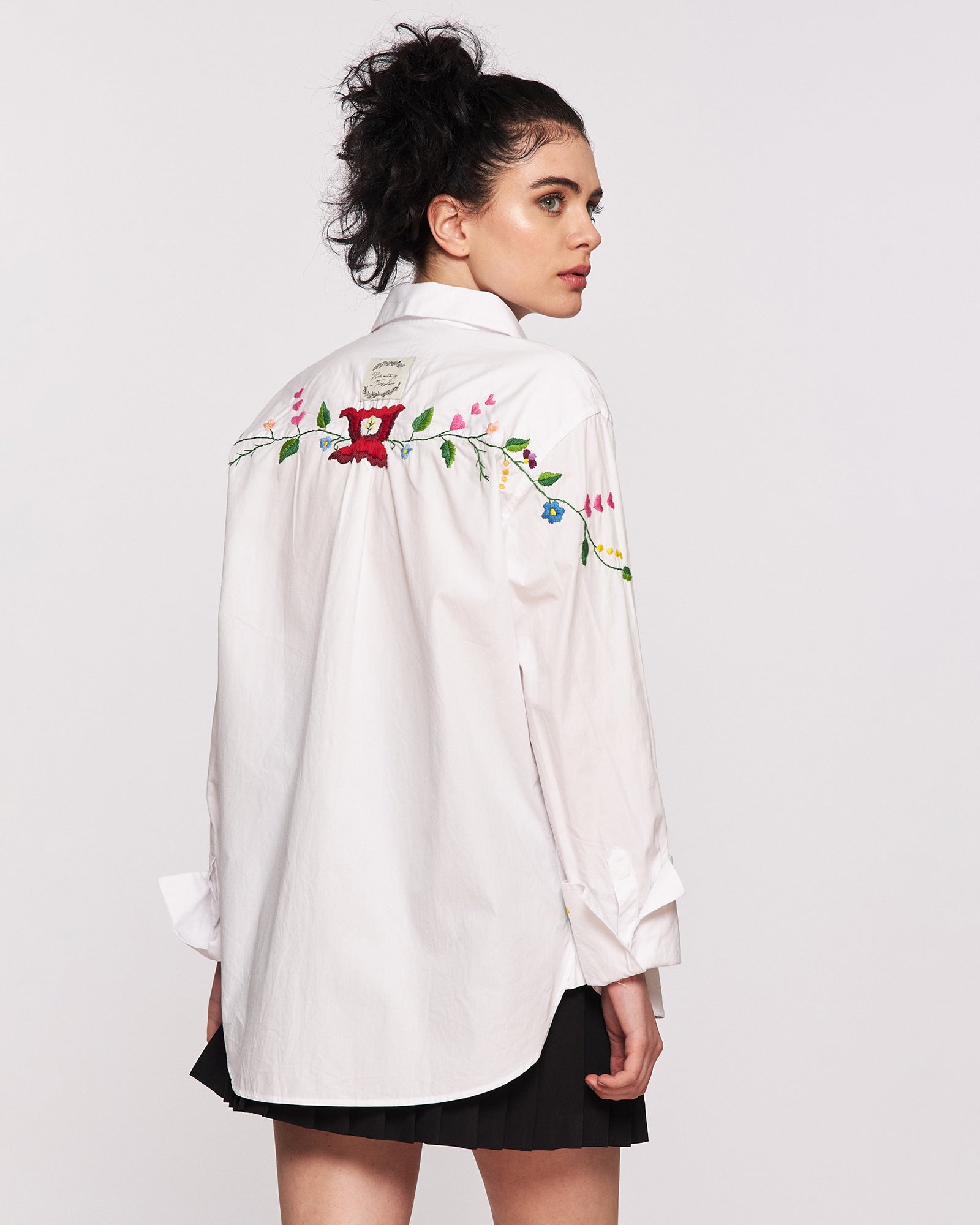 Hand-embroidered women's shirt "Wild flowers"