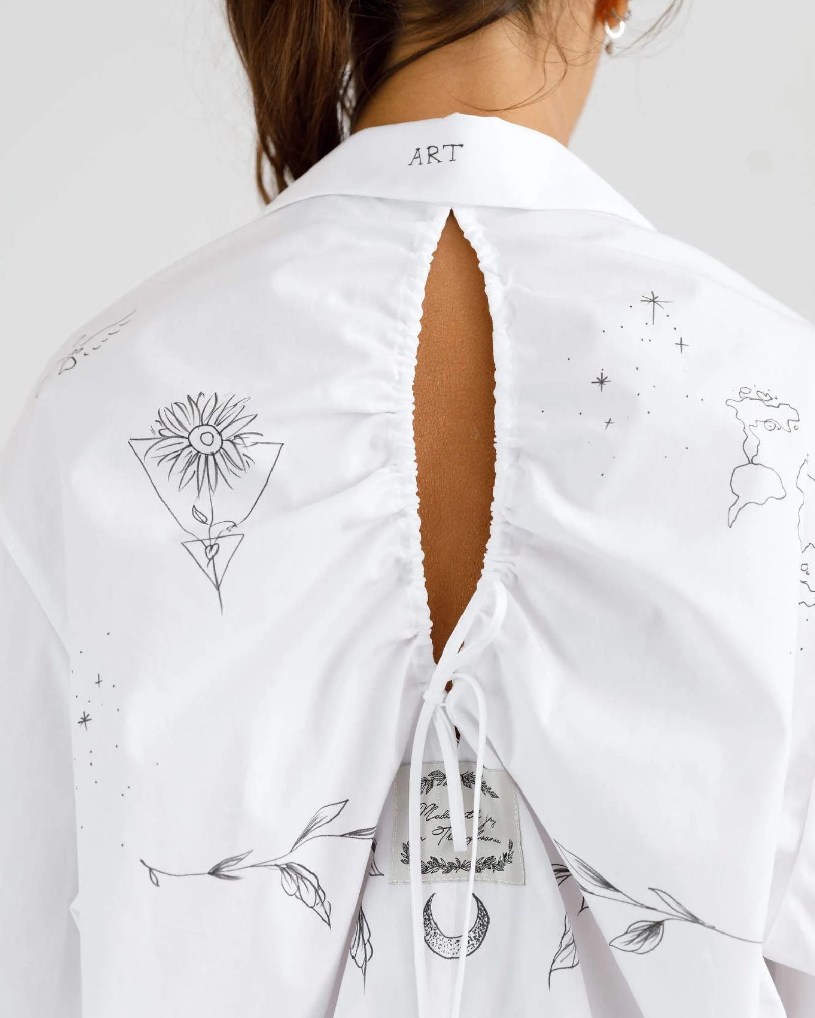 Women's open back shirt "Joy"