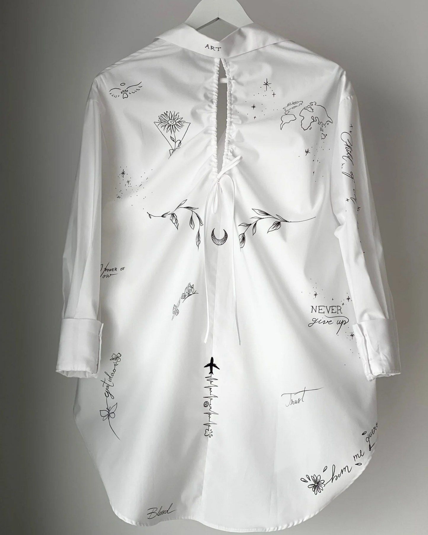 Women's open back shirt "Joy"