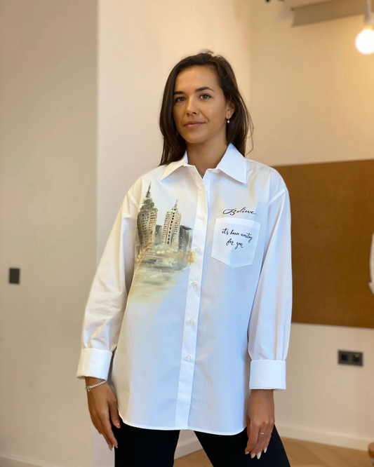 CĂMAȘĂ DAMĂ PICTATĂ MANUAL "CHRISTMAS IN NYC"