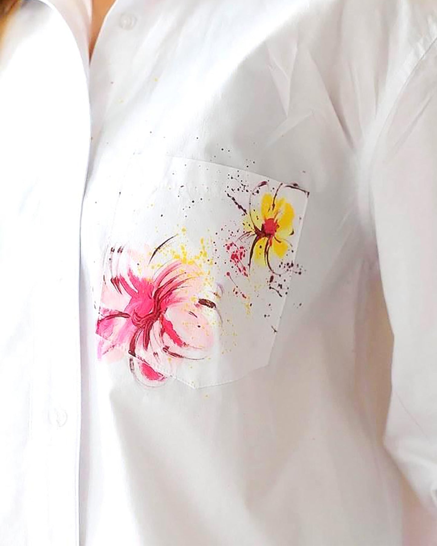 Shirt with floral motifs "Flower touch"