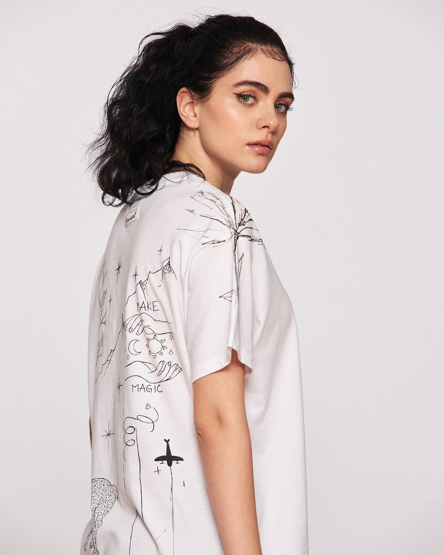 Women's T-Shirt "Magic Thoughts"