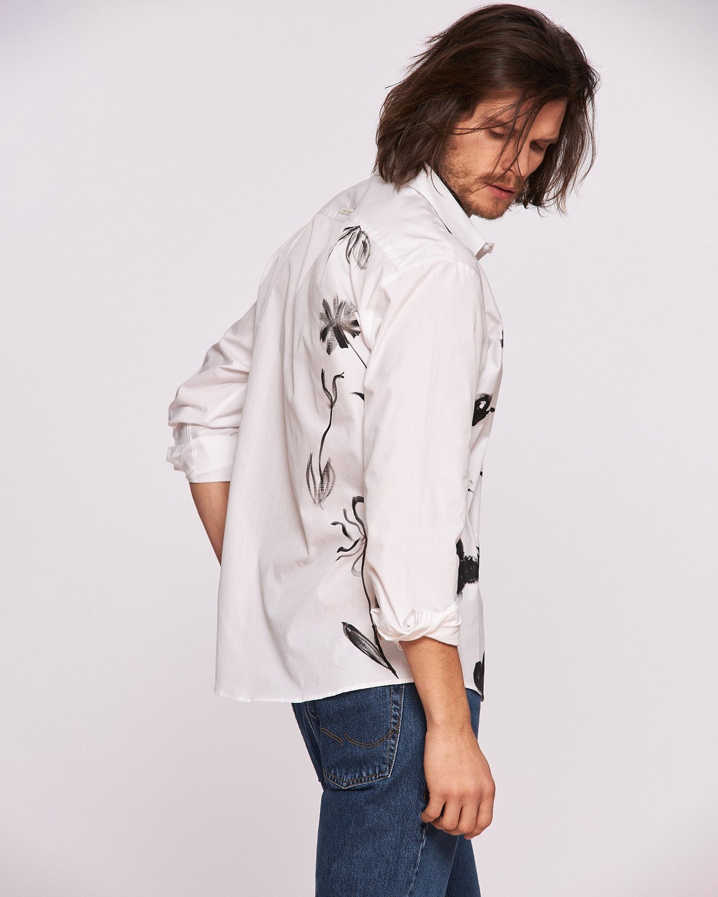 Hand-painted men's shirt "Monochrome flowers"