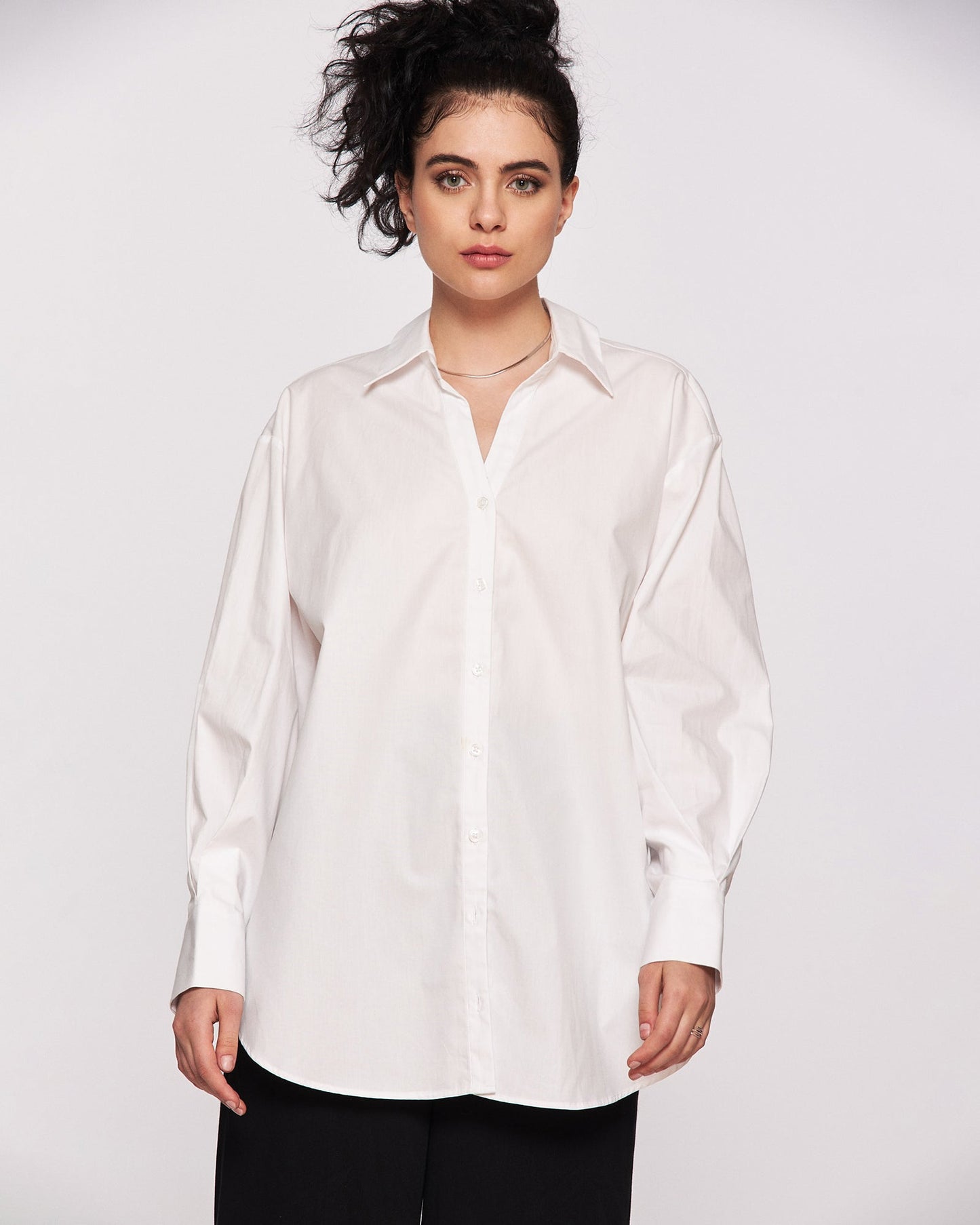 Women's open back shirt "Monochrome Mariposa"