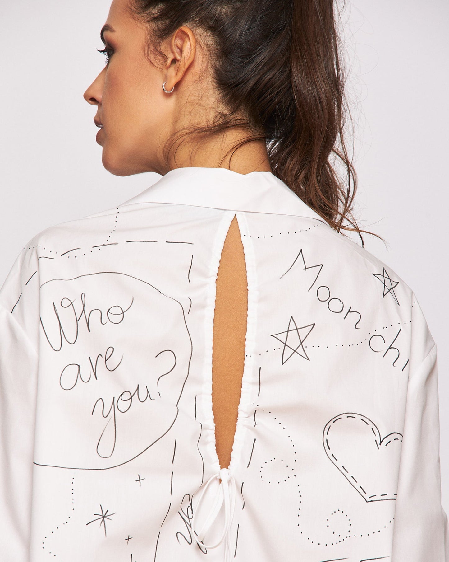 Women's open back shirt "What's your story?"