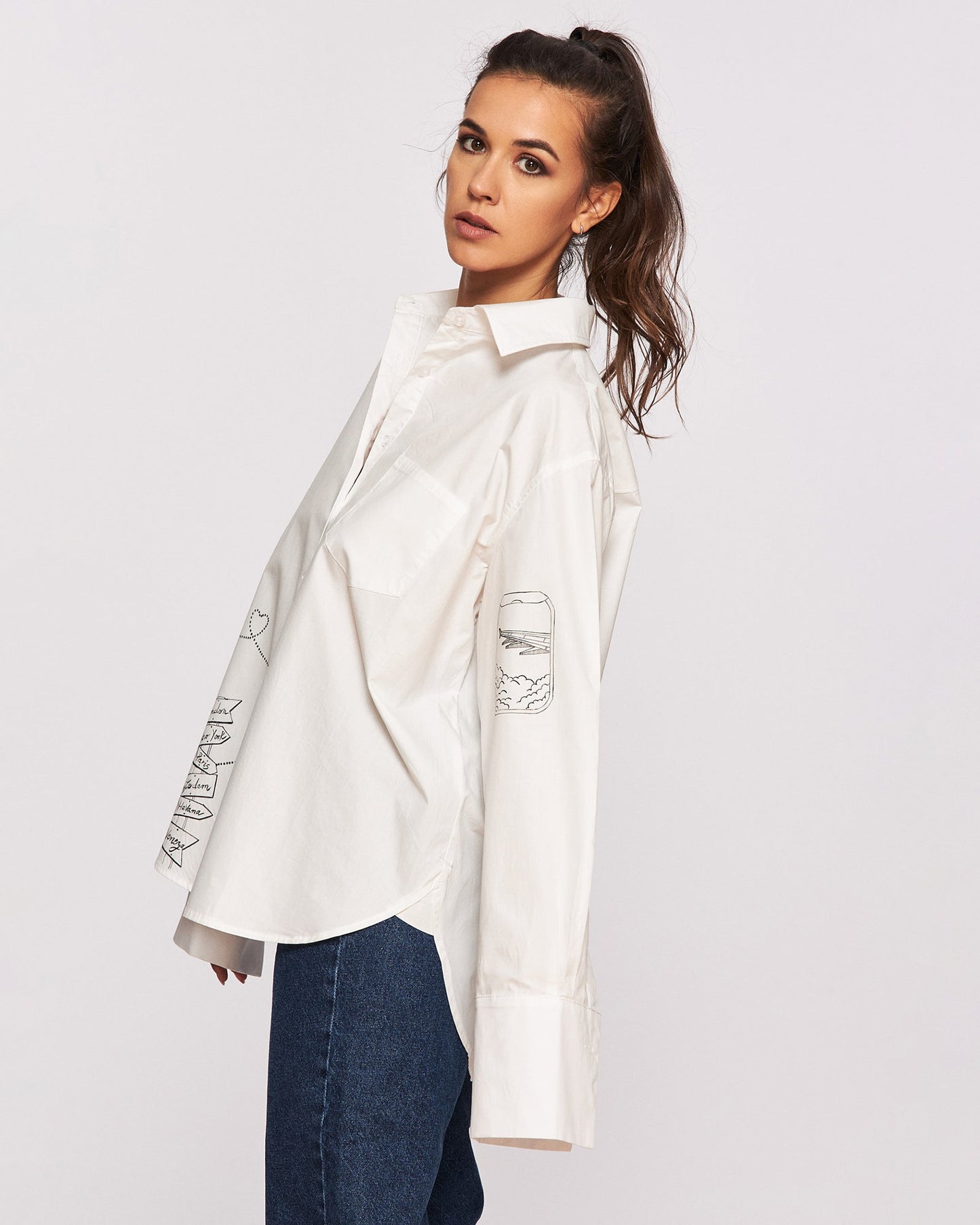 Oversized women's shirt "Fly me to Paris"