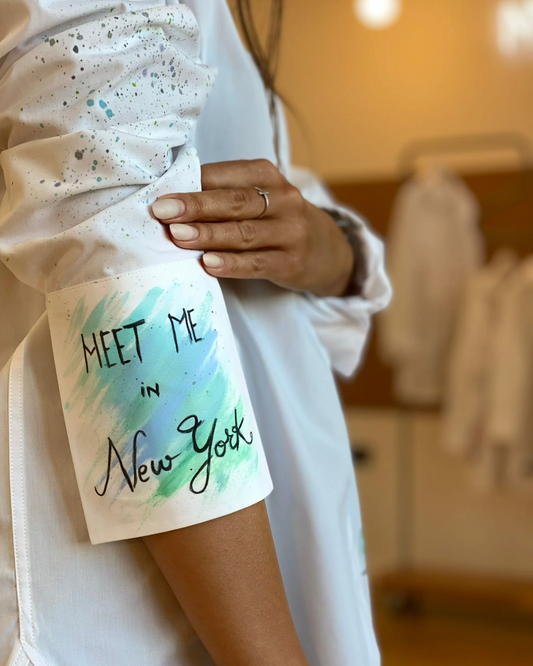 CĂMAȘĂ DAMĂ PICTATĂ MANUAL "MEET ME IN NYC"