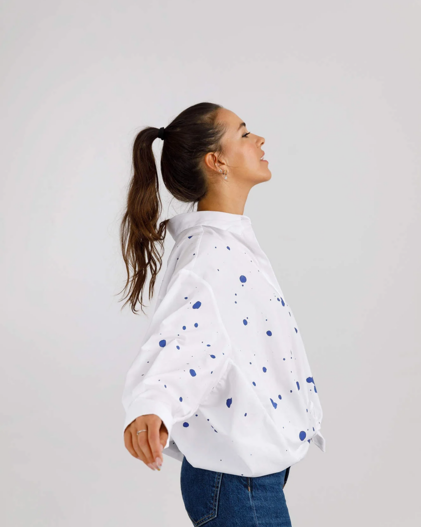 Women's open back shirt "Joy"