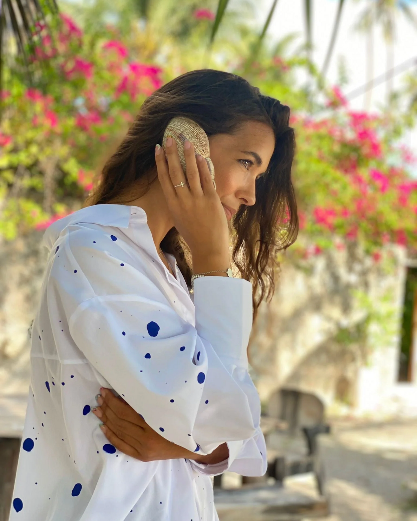 Women's open back shirt "Joy"