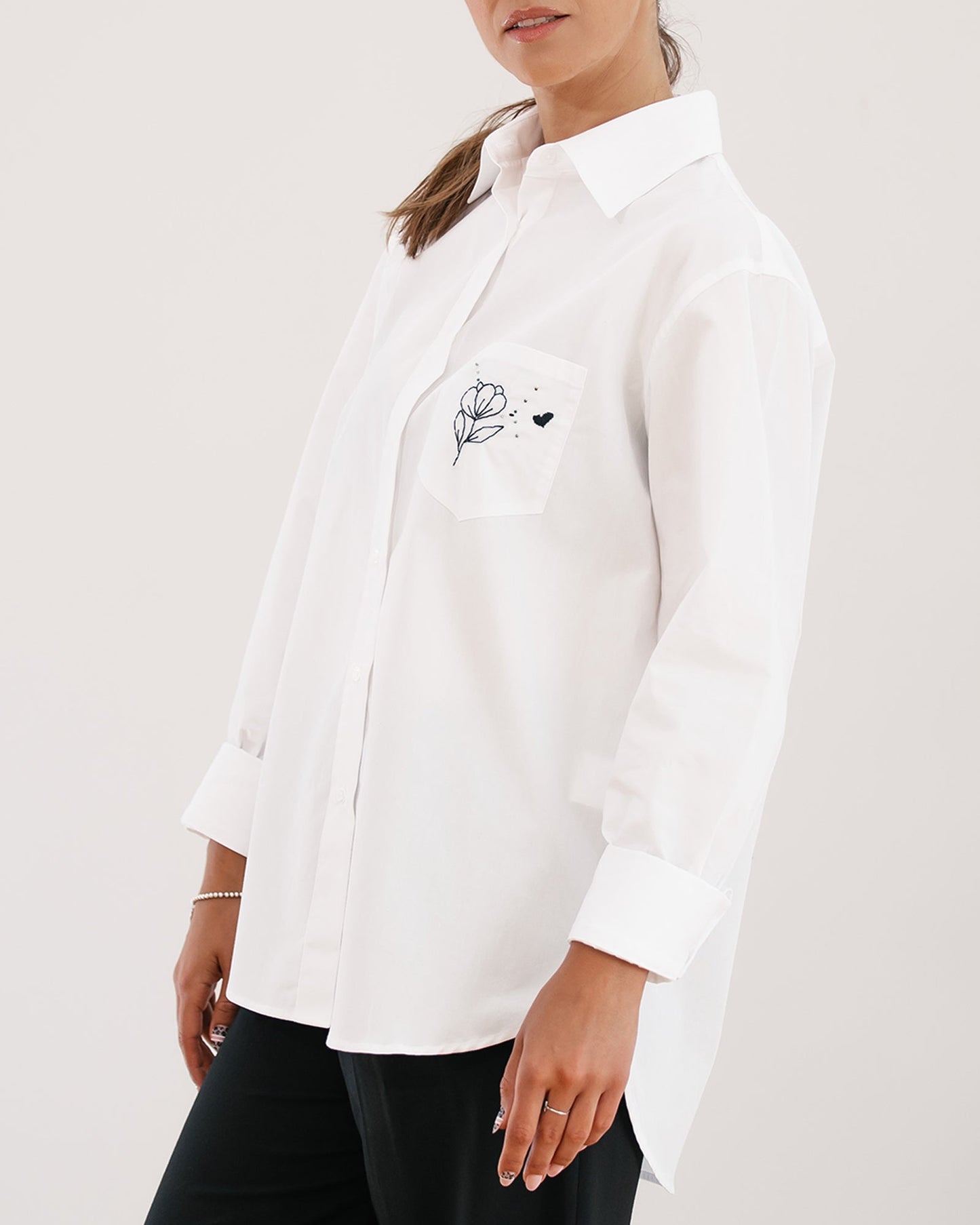 Women's hand-embroidered shirt "Art Lines"