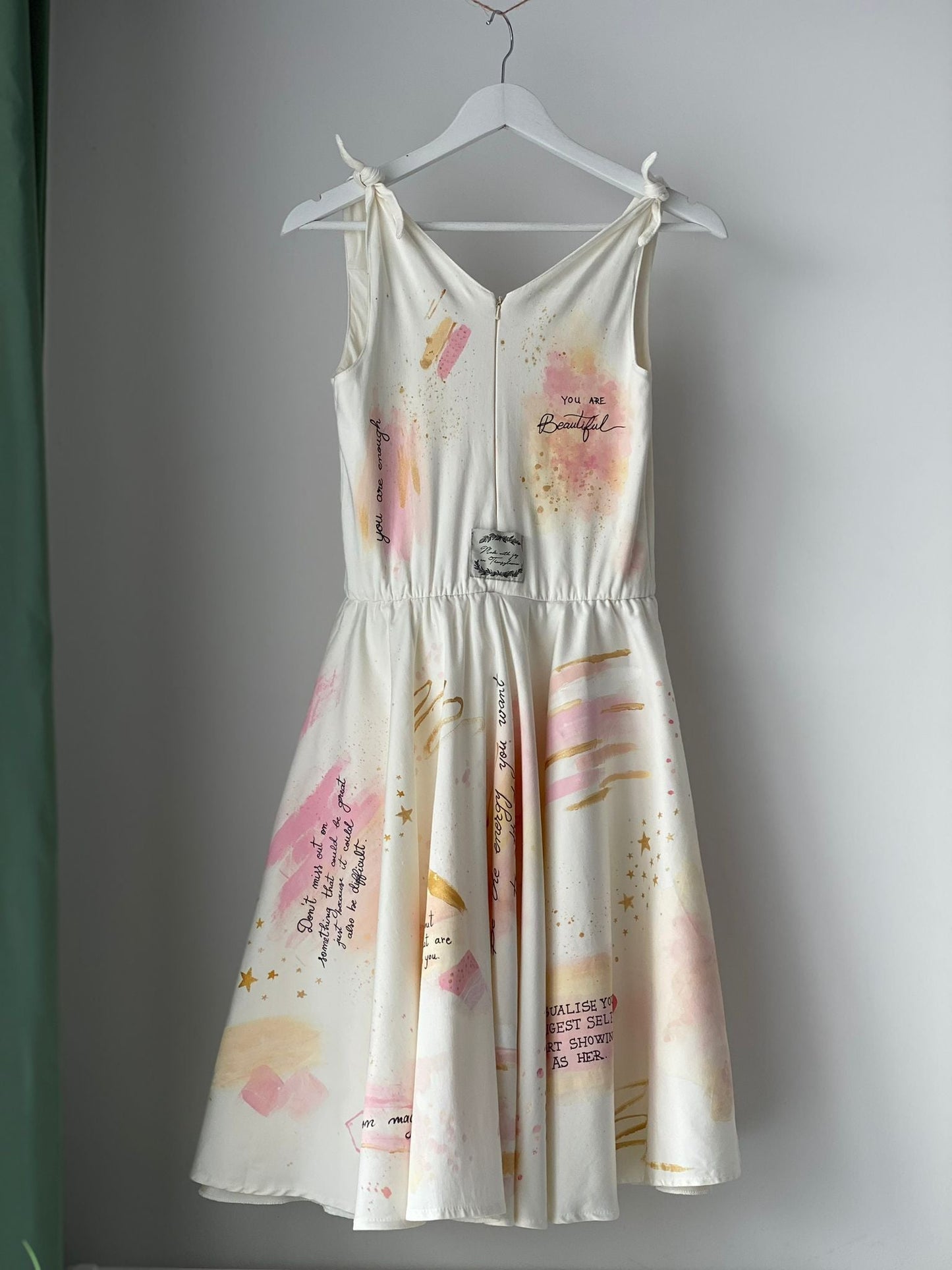 Women's open back shirt "Joy"