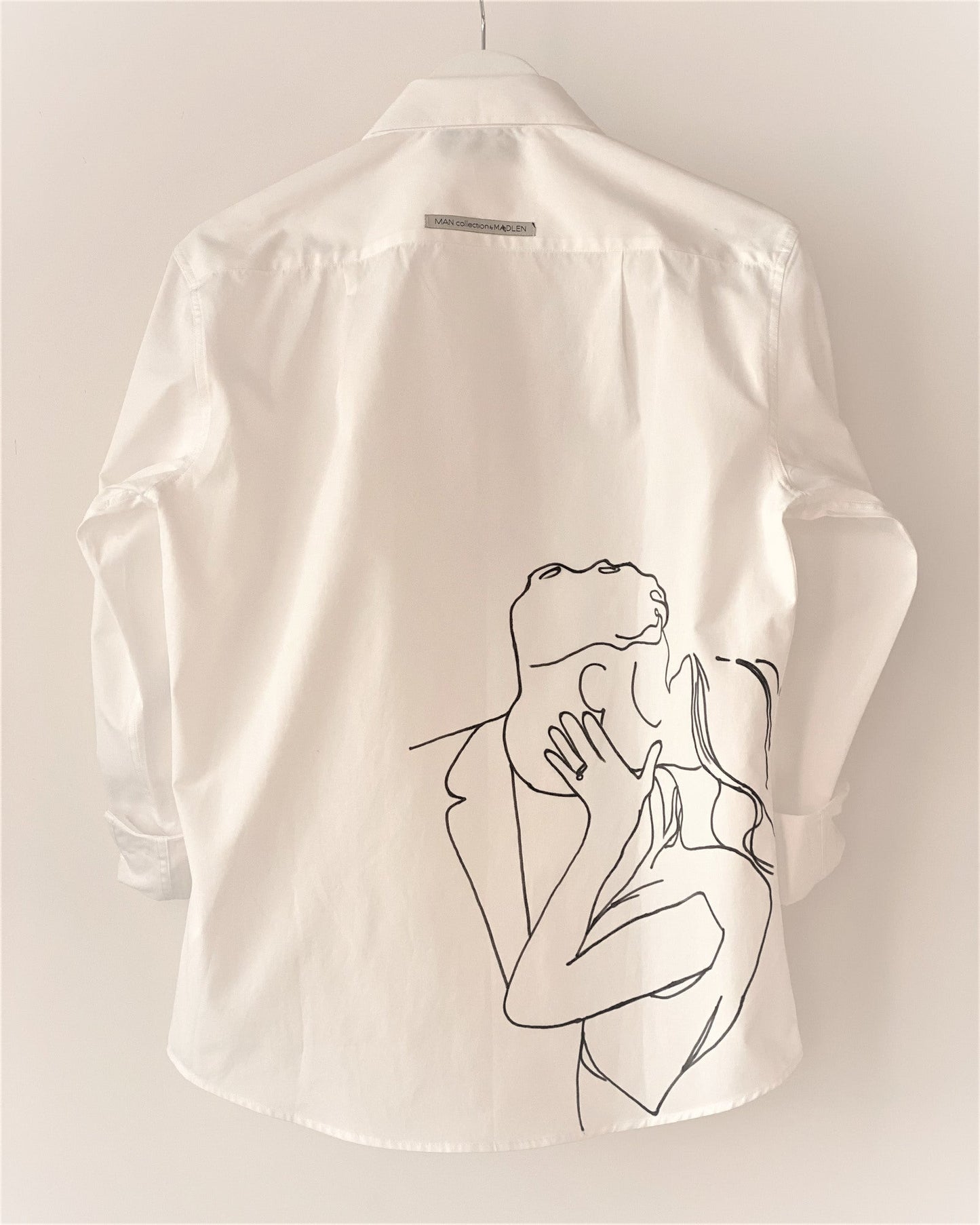 Cămașa bărbați pictată manual ’’That kiss’’