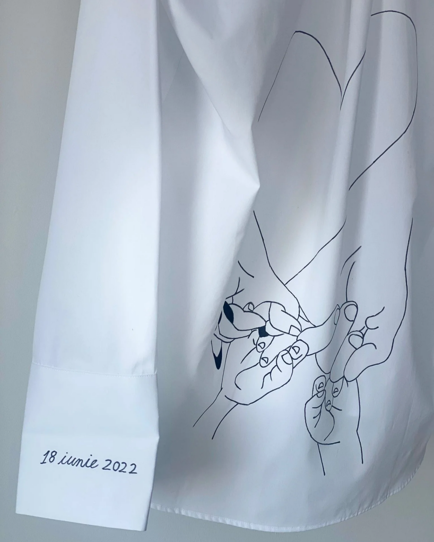 Women's open back shirt "Joy"