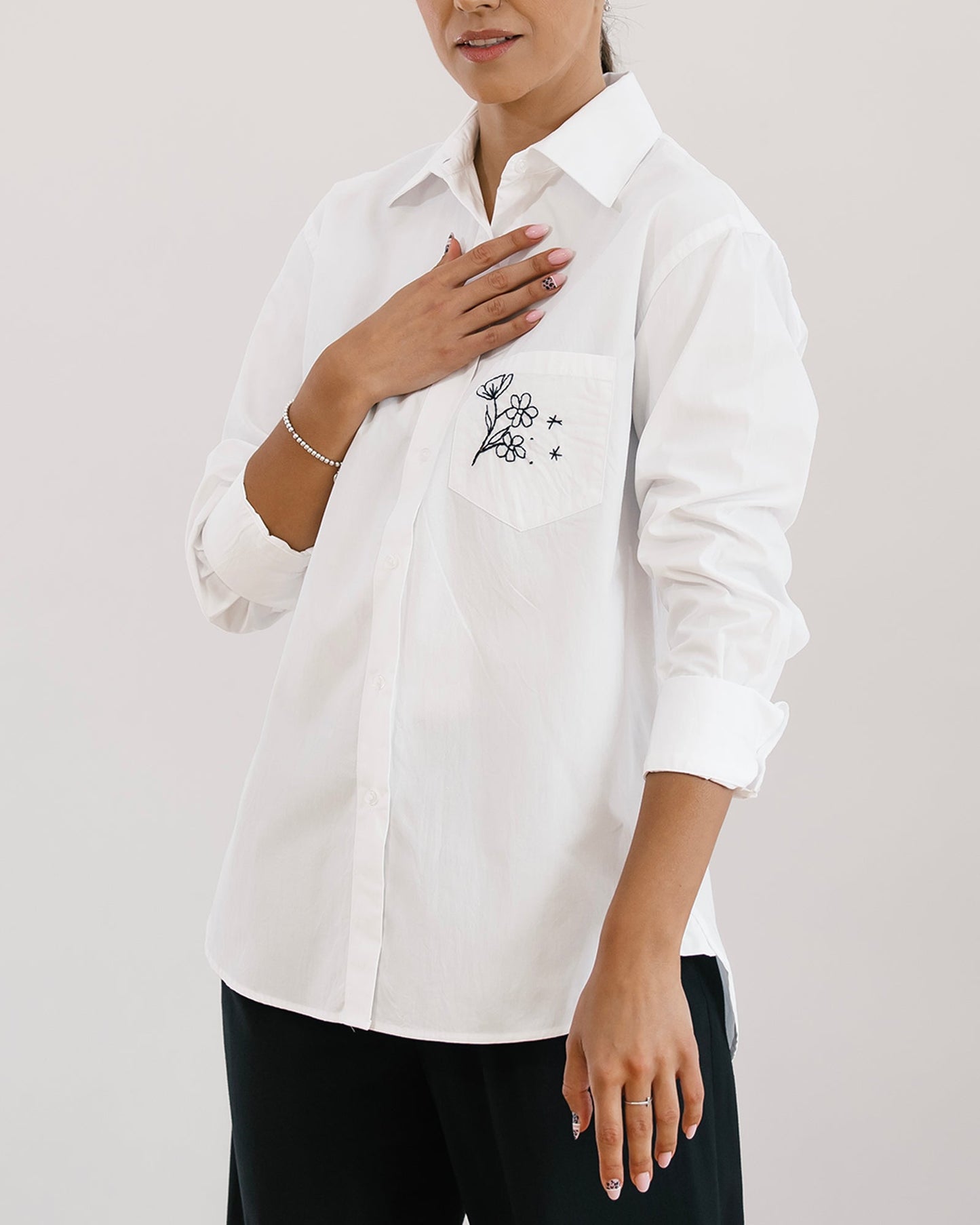 Women's hand-embroidered shirt "Art Lines"