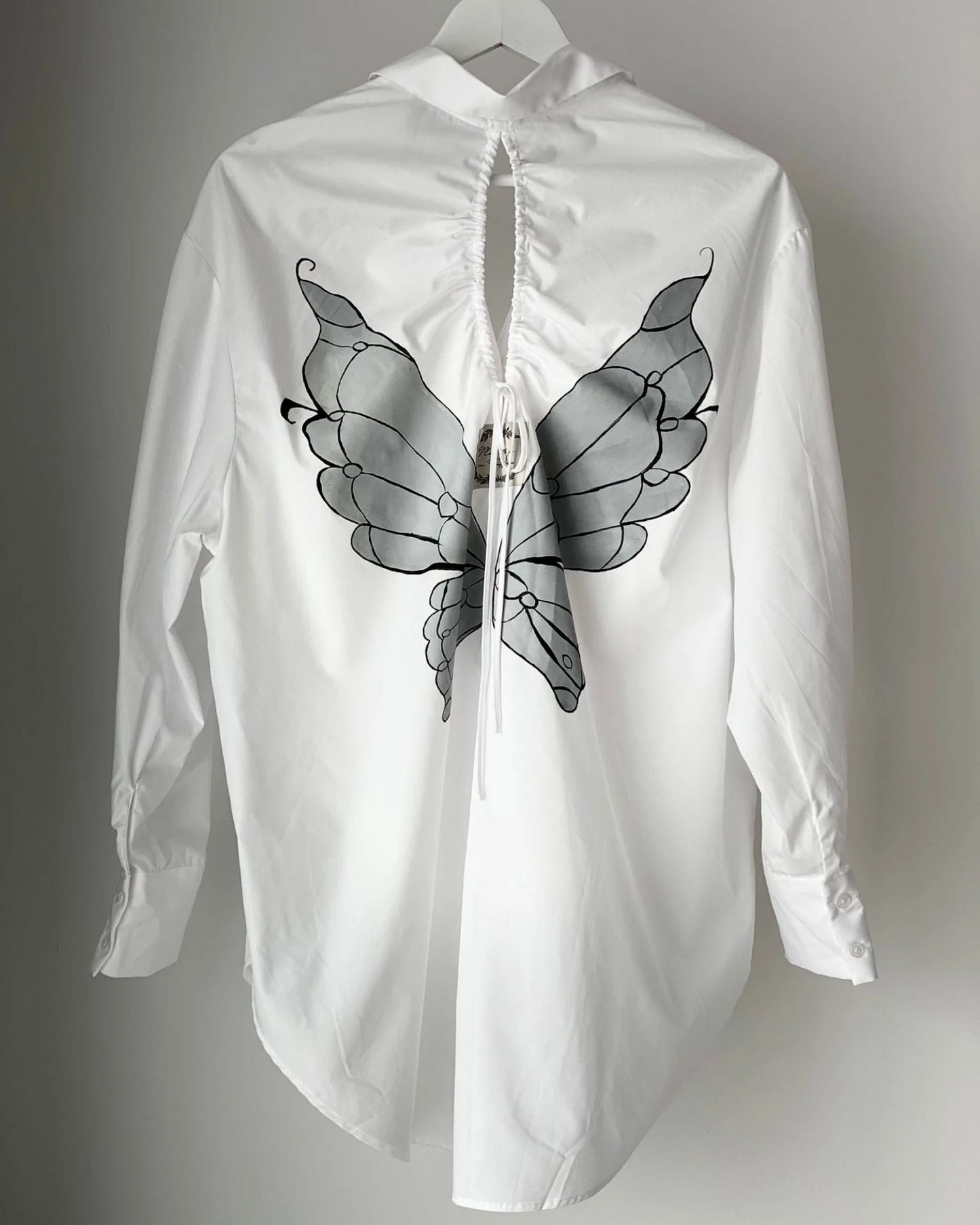 Women's open back shirt "Joy"