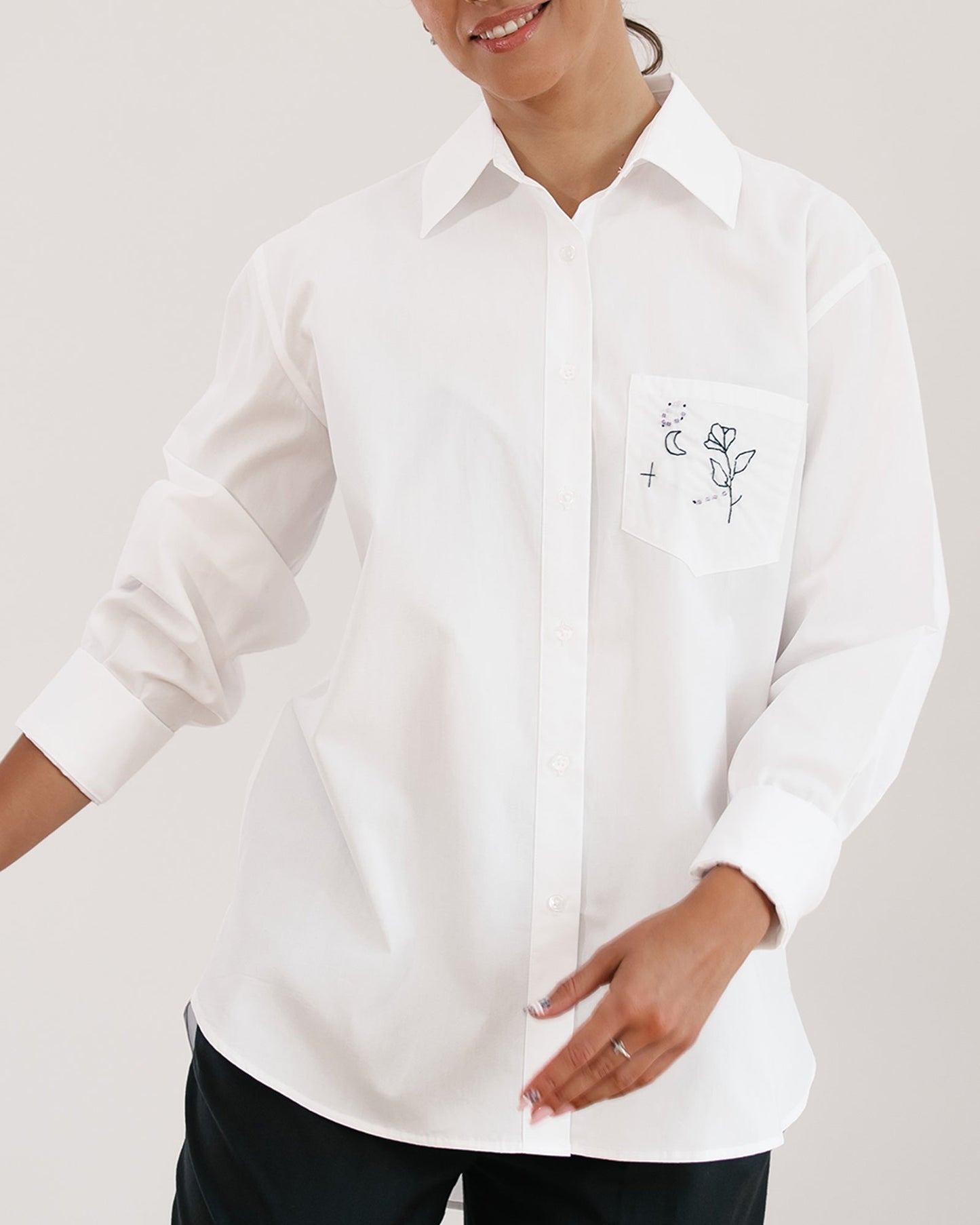 Women's hand-embroidered shirt "Art Lines"