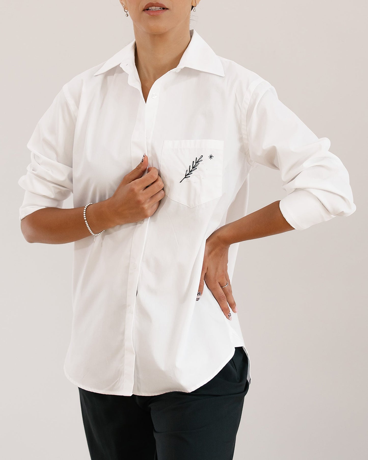 Women's hand-embroidered shirt "Art Lines"