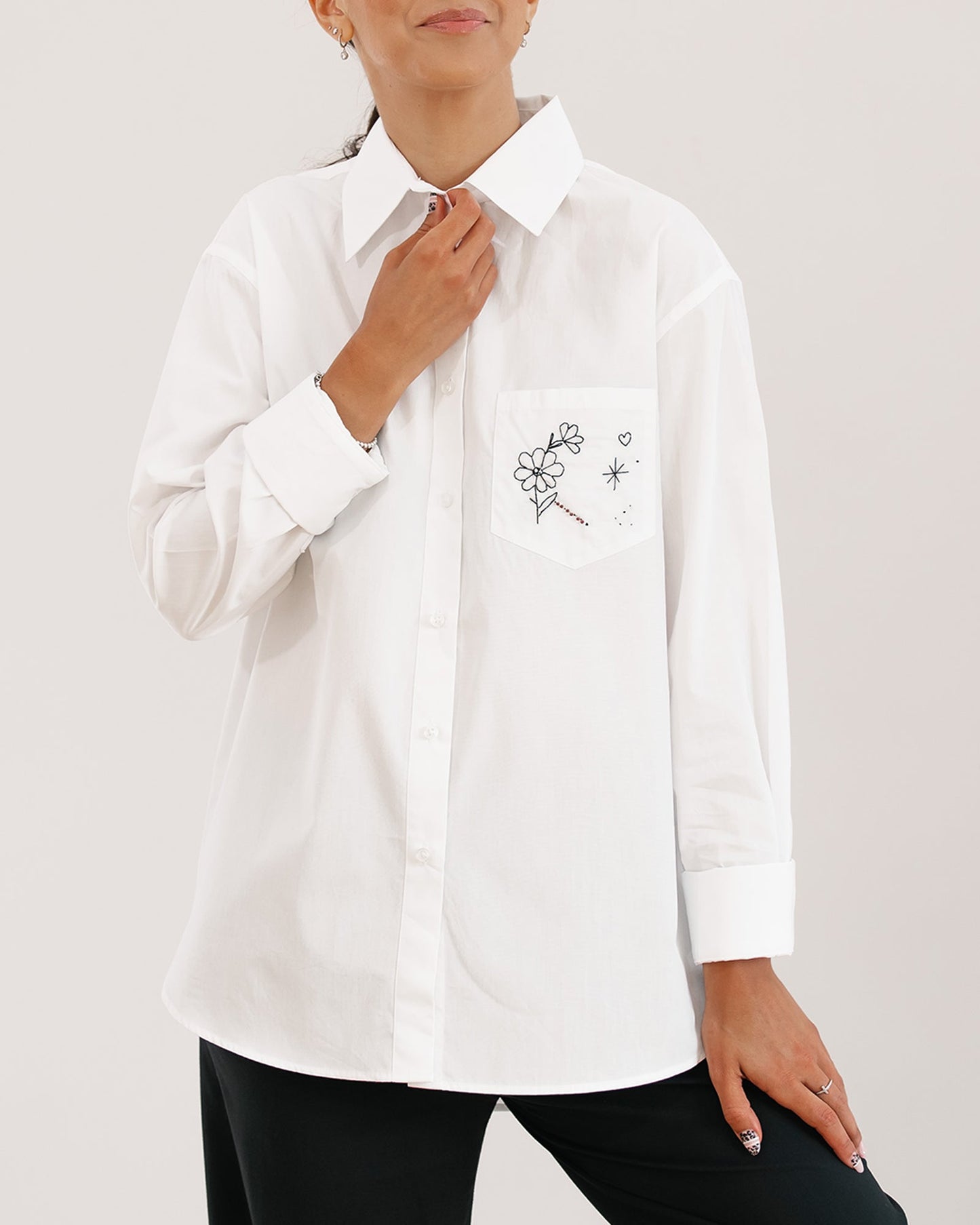Women's hand-embroidered shirt "Art Lines"
